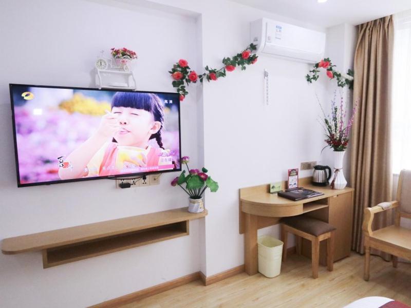 Greentree Inn Zhejiang Jiaxing West Zhongshan Road Vintage Car Building Express Hotel المظهر الخارجي الصورة