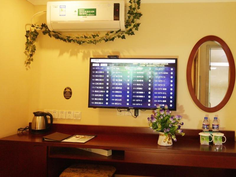 Greentree Inn Zhejiang Jiaxing West Zhongshan Road Vintage Car Building Express Hotel المظهر الخارجي الصورة