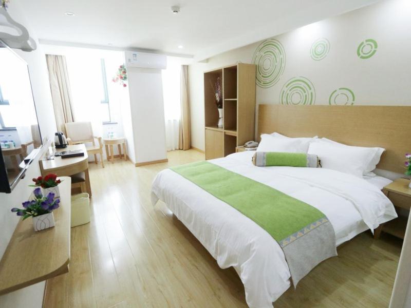 Greentree Inn Zhejiang Jiaxing West Zhongshan Road Vintage Car Building Express Hotel المظهر الخارجي الصورة