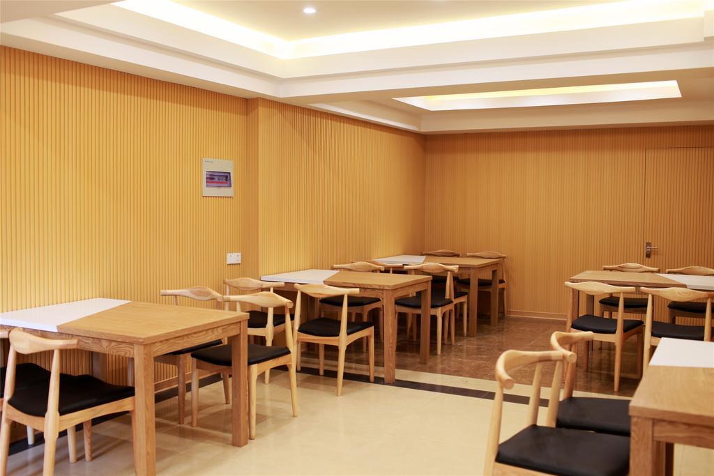 Greentree Inn Zhejiang Jiaxing West Zhongshan Road Vintage Car Building Express Hotel المظهر الخارجي الصورة