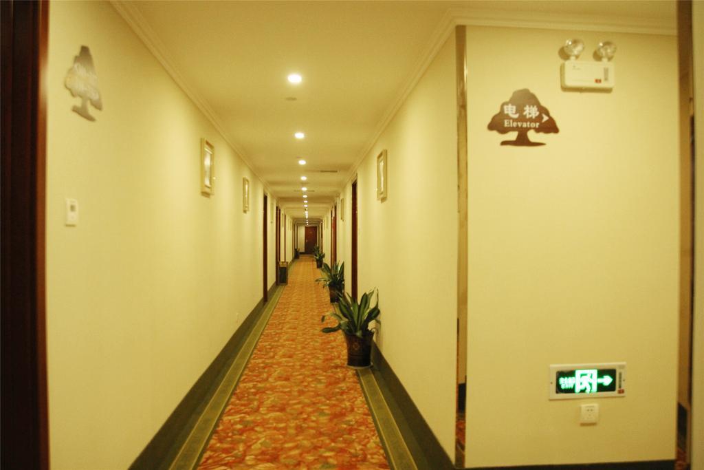 Greentree Inn Zhejiang Jiaxing West Zhongshan Road Vintage Car Building Express Hotel المظهر الخارجي الصورة