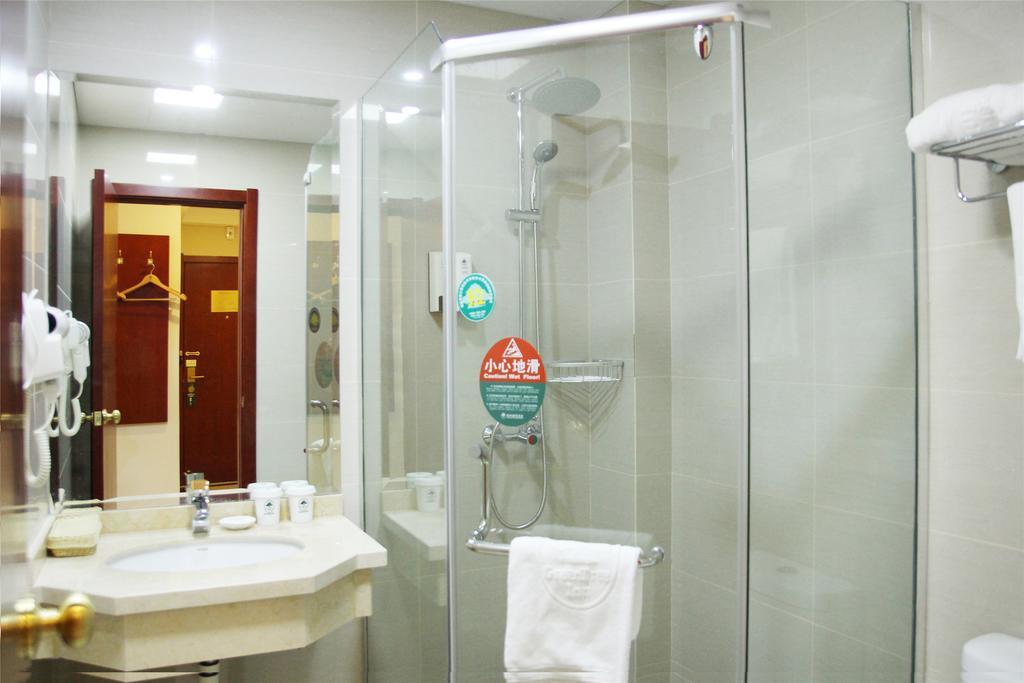 Greentree Inn Zhejiang Jiaxing West Zhongshan Road Vintage Car Building Express Hotel المظهر الخارجي الصورة