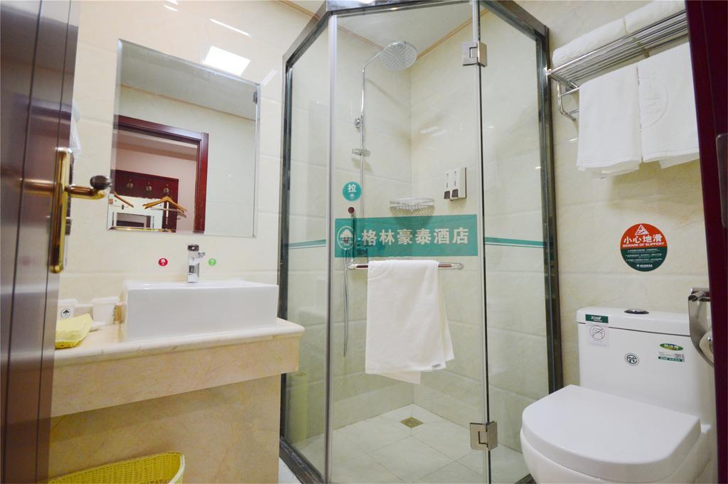 Greentree Inn Zhejiang Jiaxing West Zhongshan Road Vintage Car Building Express Hotel المظهر الخارجي الصورة